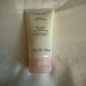 New Mary Kay Cellu-Shape Daytime Body Moisturizer